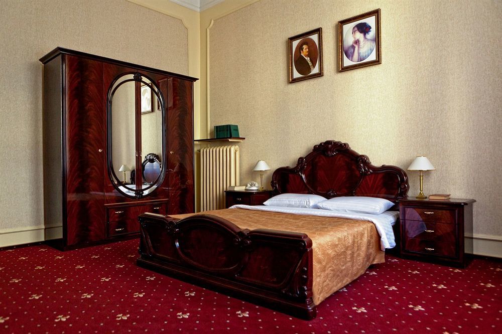 George Hotel Лвив Екстериор снимка