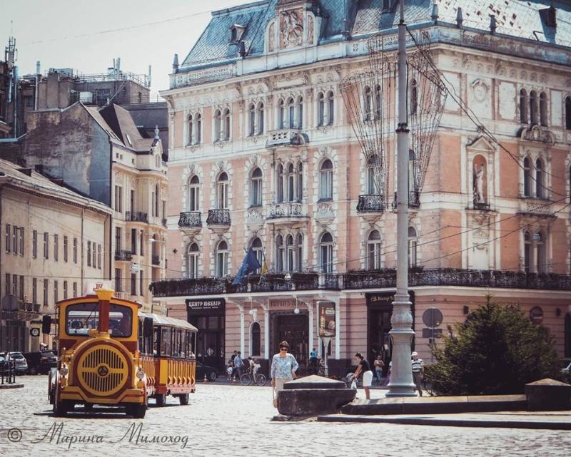 George Hotel Лвив Екстериор снимка