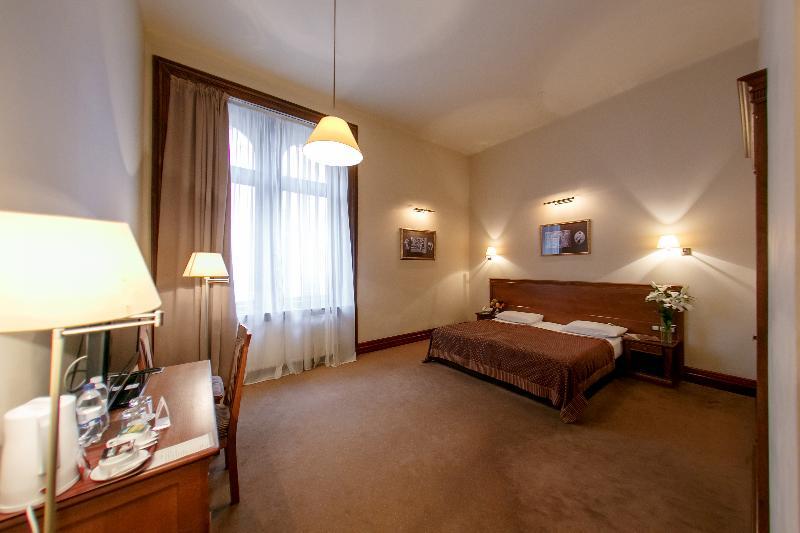 George Hotel Лвив Екстериор снимка